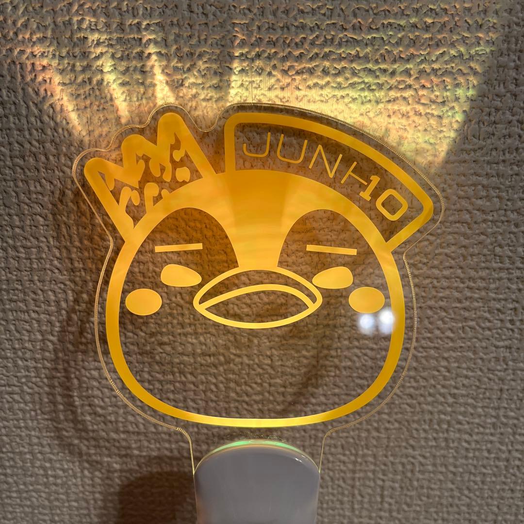 2PM JUNHO ジュノ　ペンライト イエロー ペンペン　皇帝ペンペン