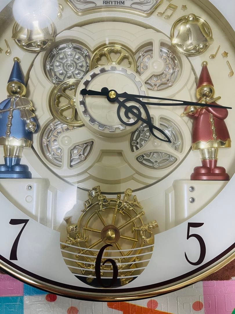 電波時計　small world　スモールワールド　4MN490RH　ジブリ