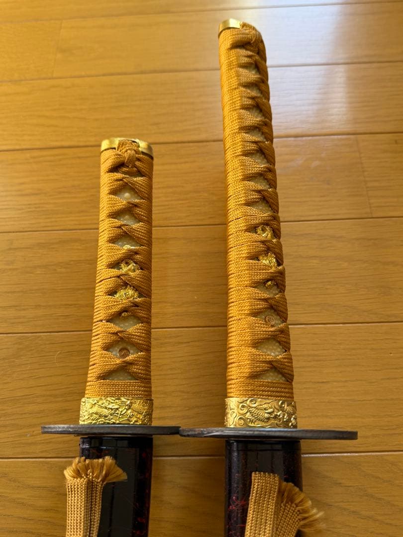 日本刀 2本セット 黒と金 亀甲模様 模造刀