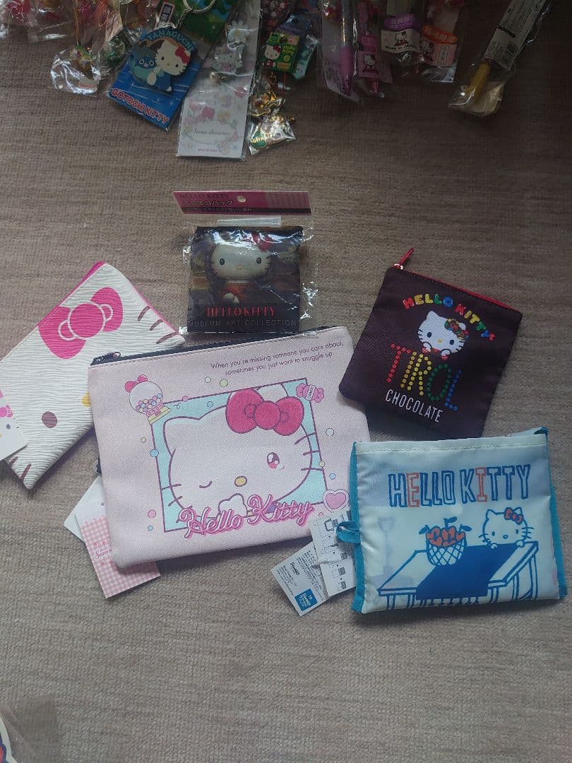 ハローキティご当地&キーホルダー&雑貨セット