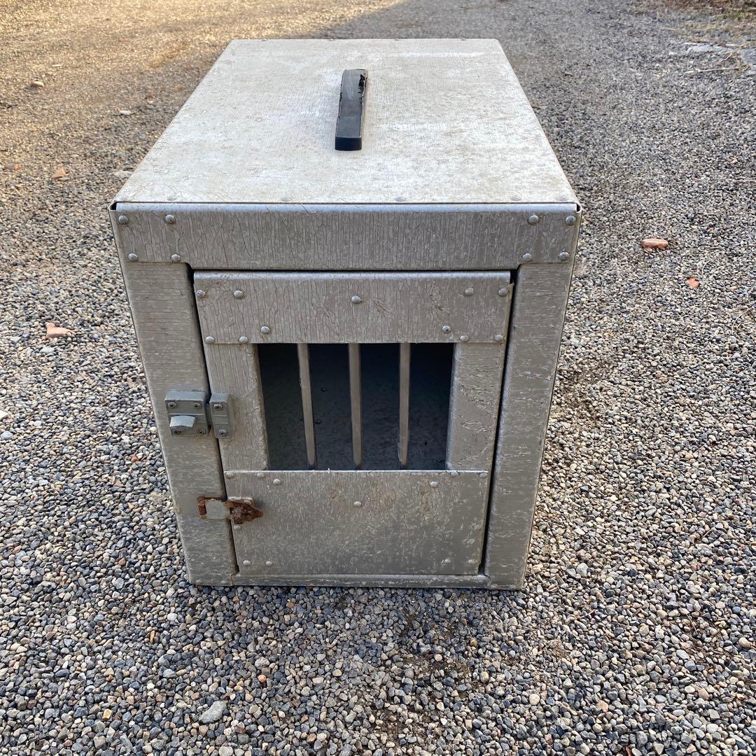 金属製中型犬用ケージ Amazon.co.jp: 中型犬 ゲージ、耐久性があり安全な金属製ケージ