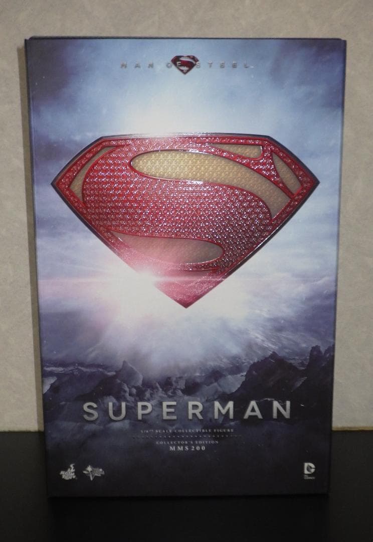 ホットトイズ　HOTTOYS マン・オブ・スティール スーパーマン
