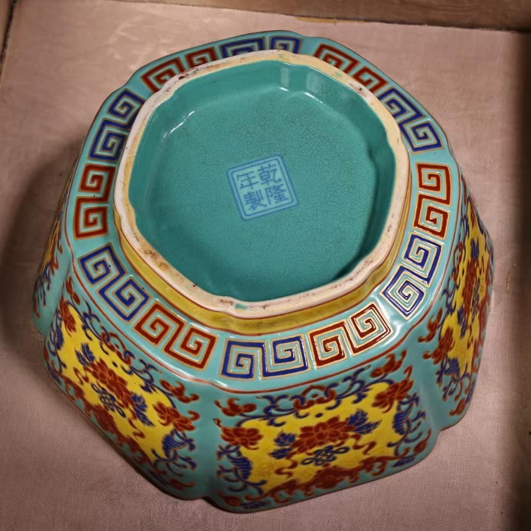 中国古美術・珍蔵七宝彩と粉彩・磁器六角碗・琺瑯彩・純手描き・箱付