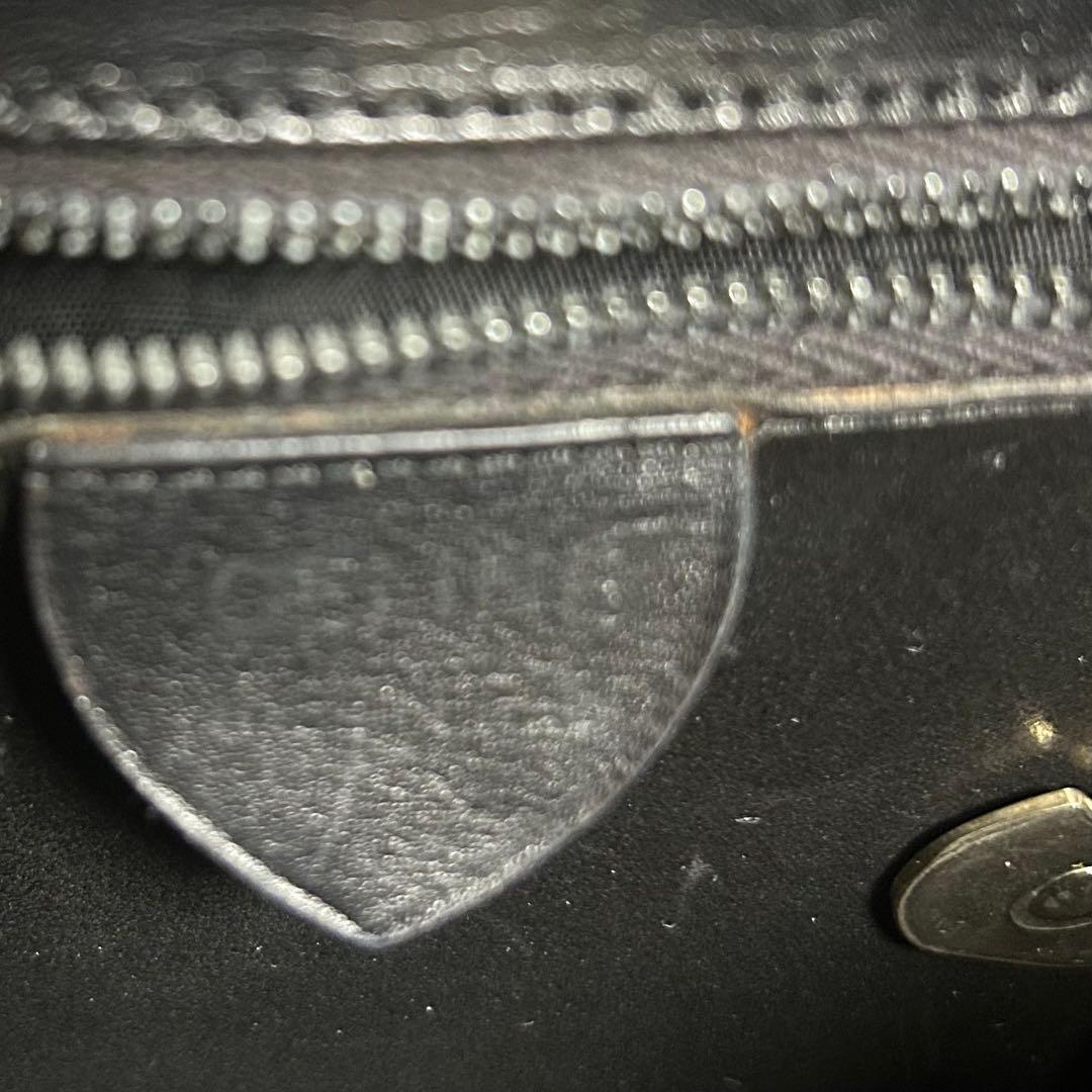 CELINE ブラックレザー ショルダーバッグ スター金具ゴールド