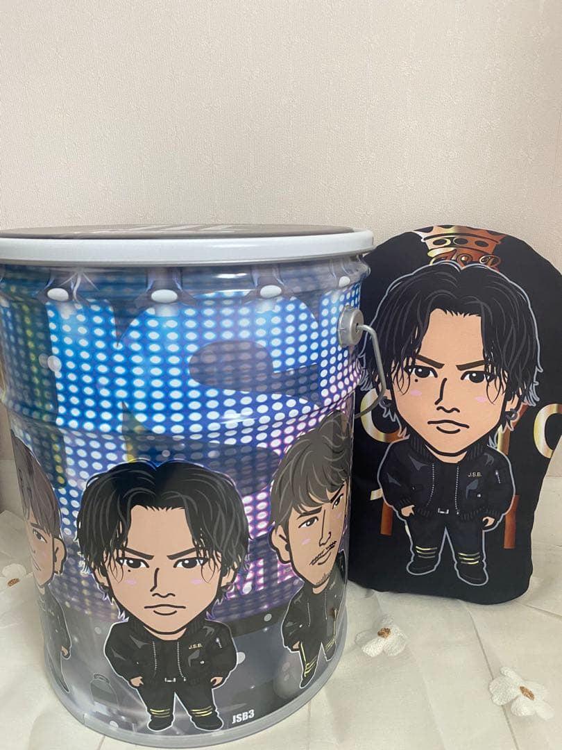 ØMI、登坂広臣、グッズ、クッション、ガチャ - メルカリ