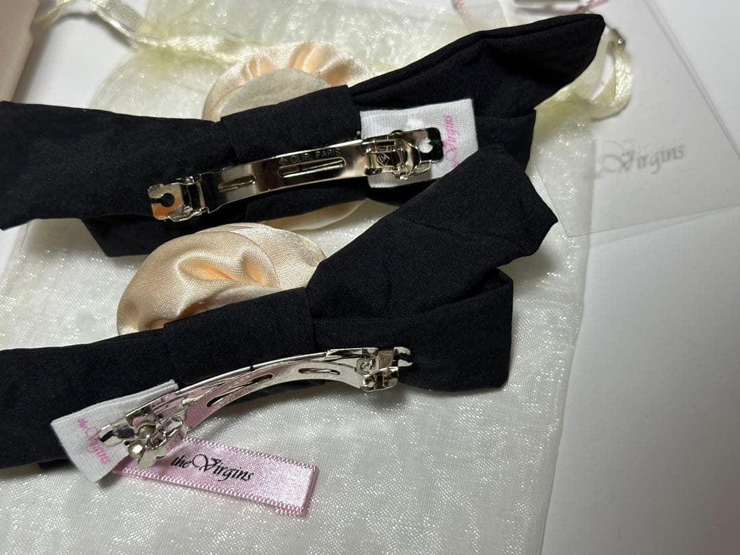 The virgins rose tiny hair barrette set