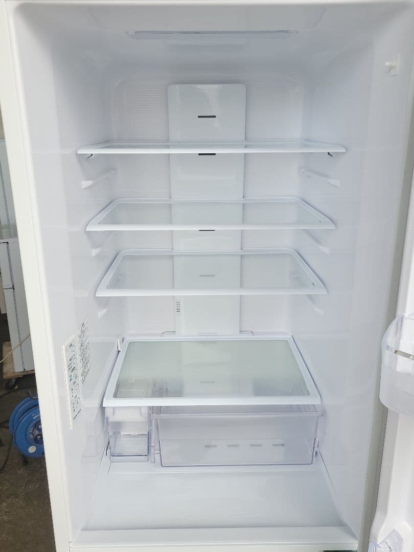 ぱんだ 日立3ドア冷凍冷蔵庫 R-V32TV(W) 315L 2024年製