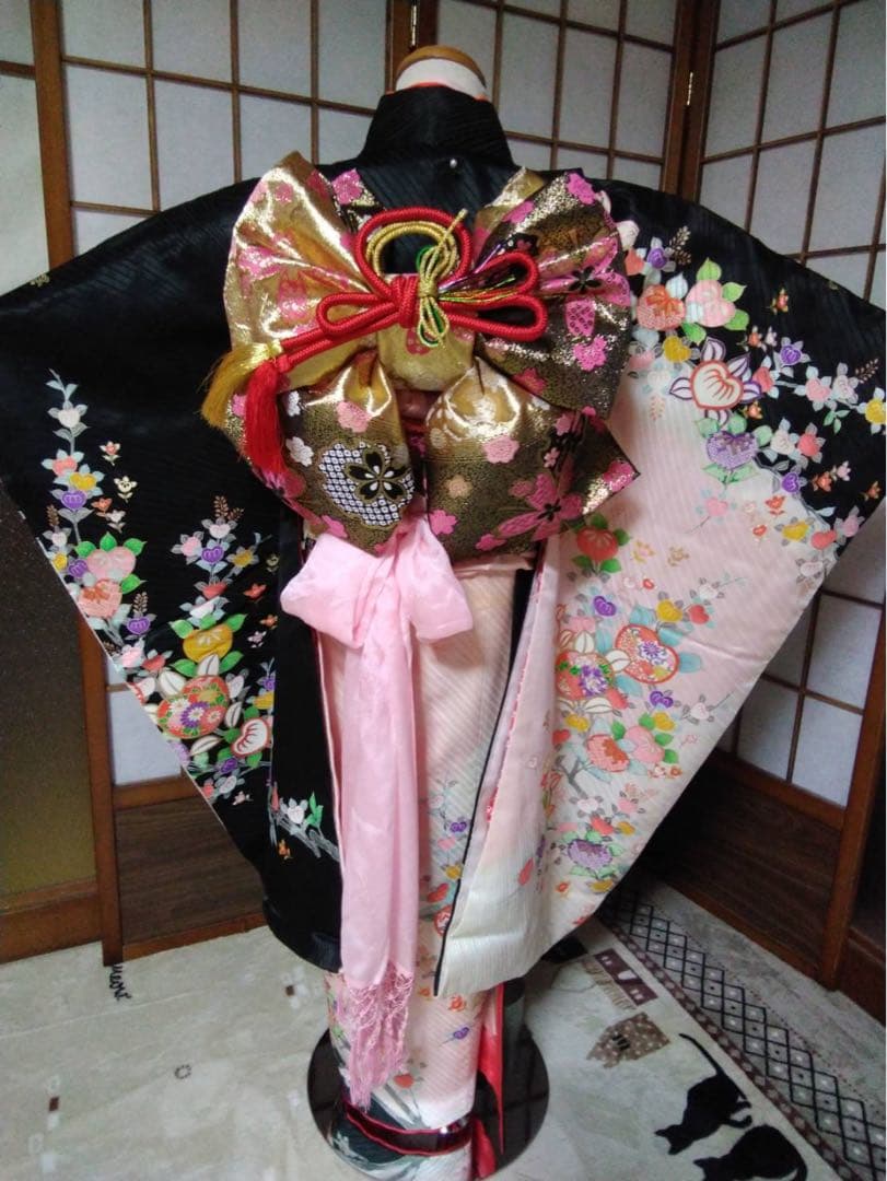 7歳向け・化繊・お着物のセット・目立たない汚れあり