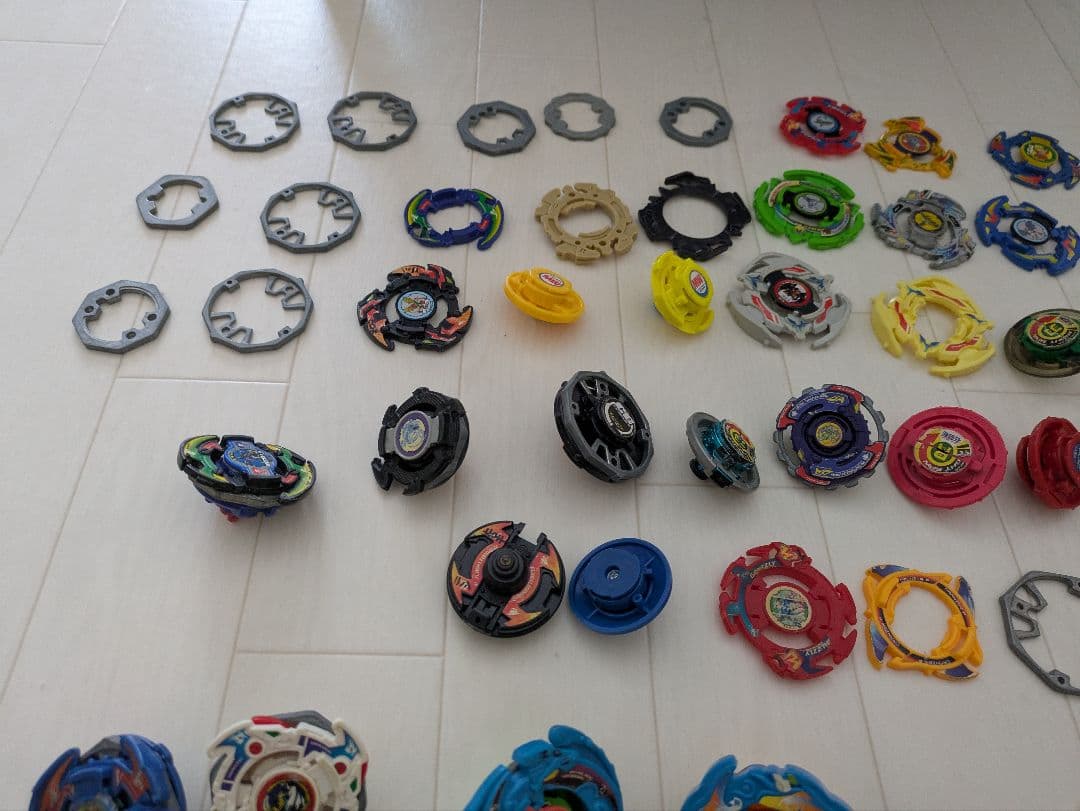 ご*き様 旧式　ベイブレード色々　パーツ色々