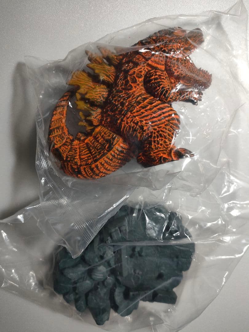 バンプレスト　キングギドラ　ゴジラ