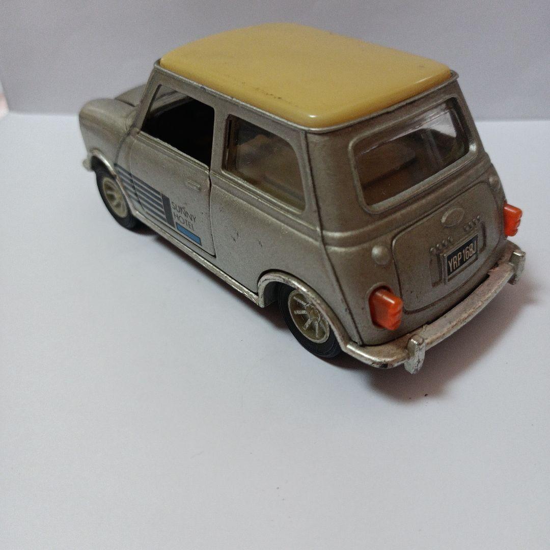 ミニクーパー ミニチュアカー シルバー/イエロー レトロ - メルカリ