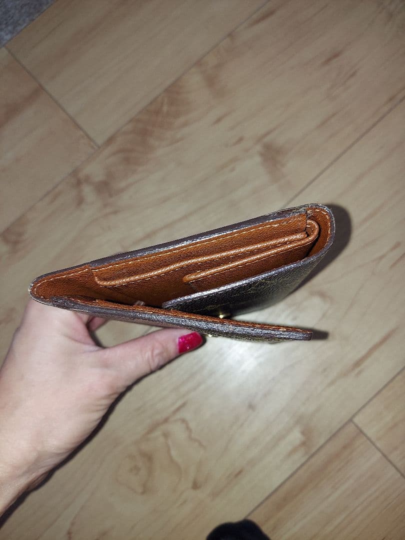 ルイヴィトン　長財布　三折り