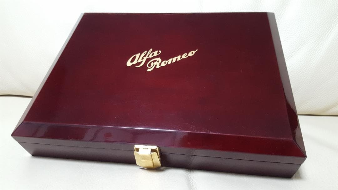 ☆Alfa Romeo アルファロメオ☆歴代 エンブレム コレクション