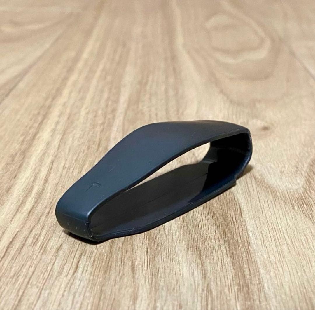 テスラ純正モデル3/Yキーフォブ(新品電池付)、テスラ純正モデルYキーバンド