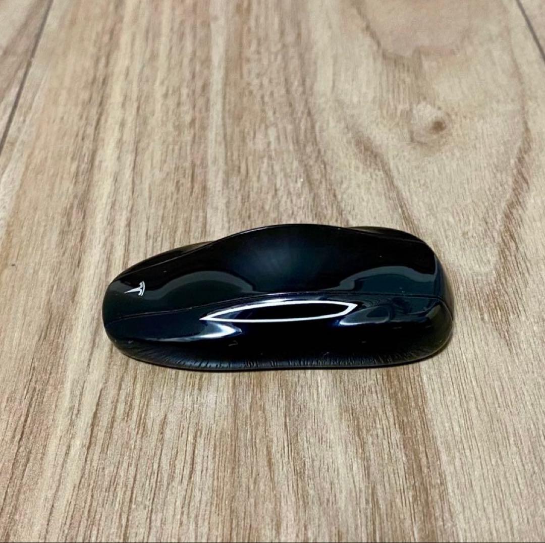 テスラ純正モデル3/Yキーフォブ(新品電池付)、テスラ純正モデルYキーバンド