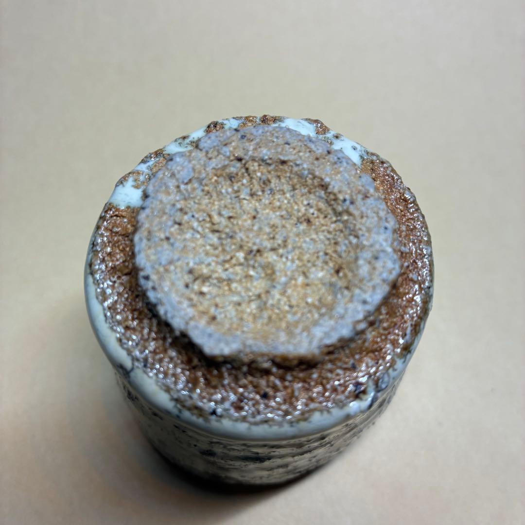 唐津焼 ぐい呑み 岡本作礼 絵斑唐津 共箱