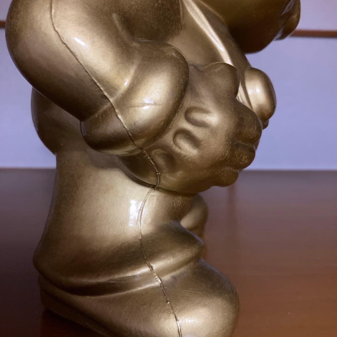 スーパーマリオ像ゴールド