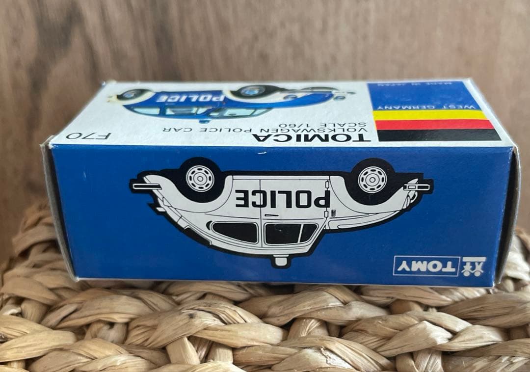 〈トミカ〉青箱 F70 フォルクスワーゲン ポリスカー 黒 (日本製)