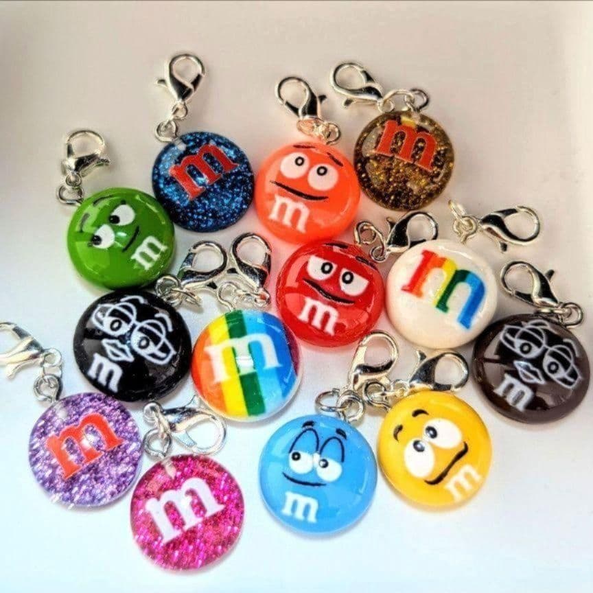 マーブルチョコフェルトキーホルダー | TikTok マーブルチョコのおやつ