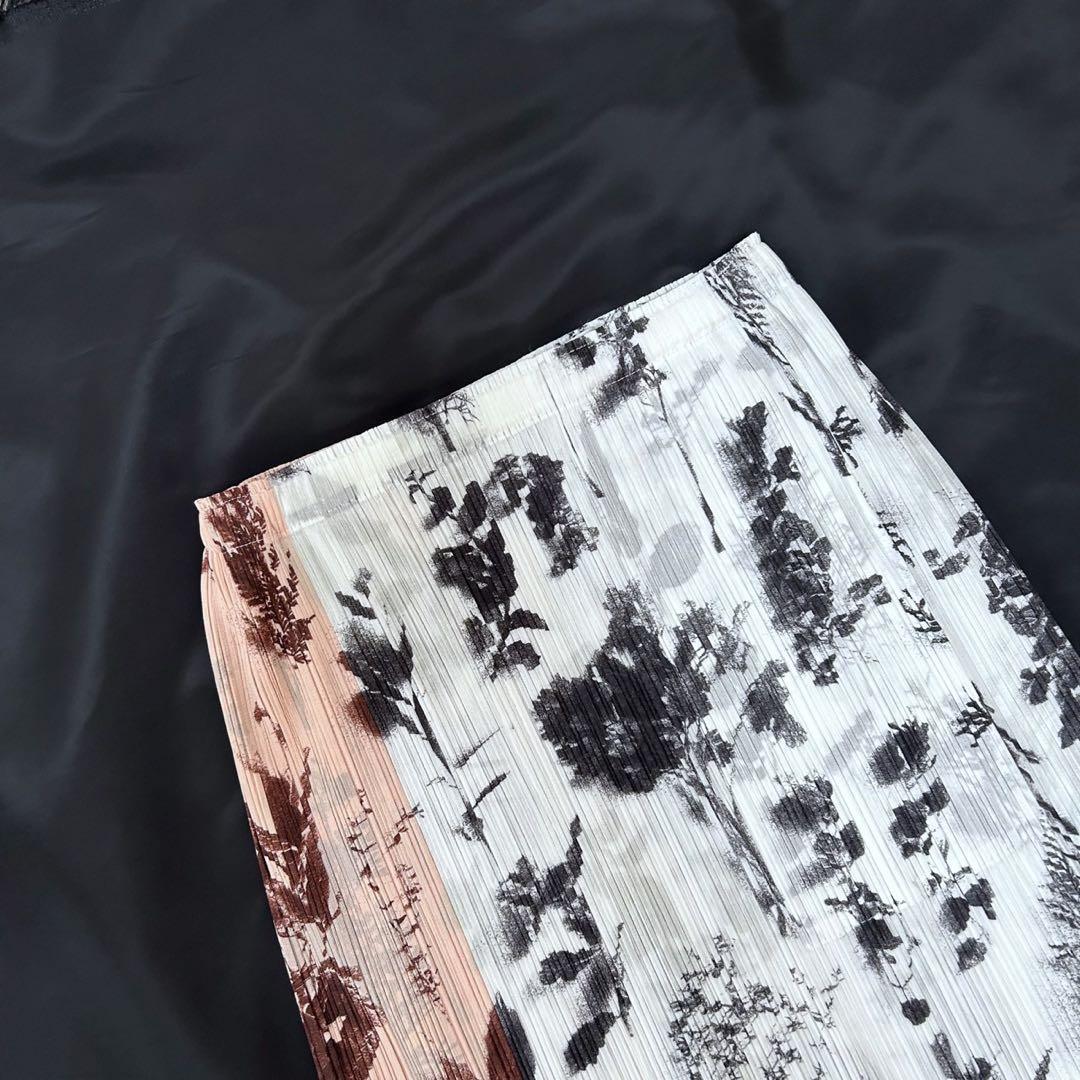 美品 PLEATS PLEASE プリーツプリーズ 総柄 スカート