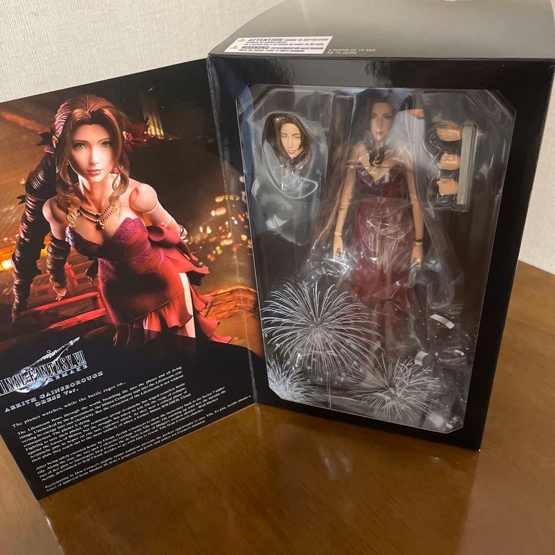 FF7リメイク エアリス　フィギュア　ドレスver PLAY ARTS改