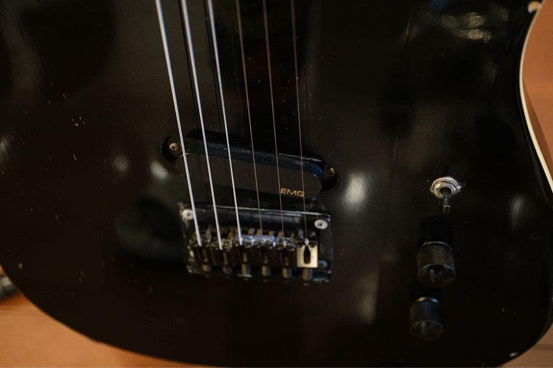 フェルナンデス 初期 LシリアルTEJ-75 白FGI ×EMG 布袋寅泰 - メルカリ