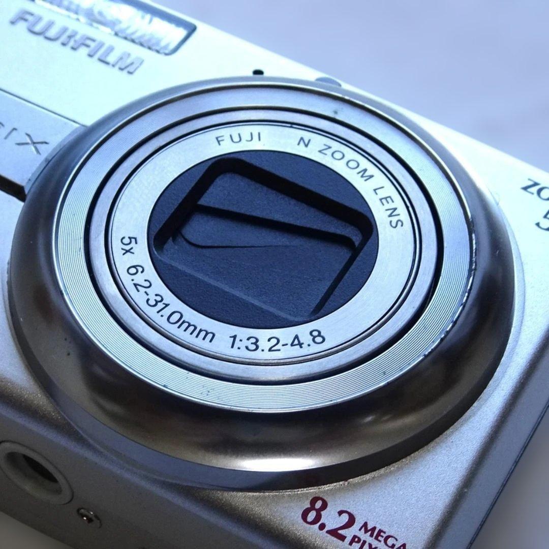 フジフイルム FinePix j50 8.2MP コンパクトデジタルカメラ