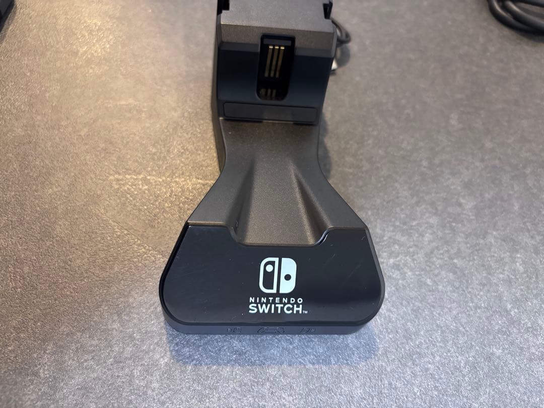 【美品】【即発送】Nintendo Switch 本体　プロコン　チャージャー付