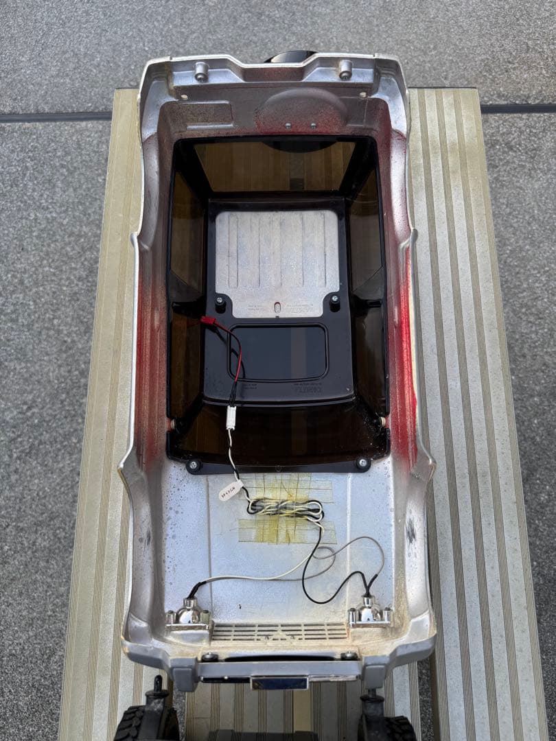 タミヤ　三菱 パジェロ　ラジコンカー 赤