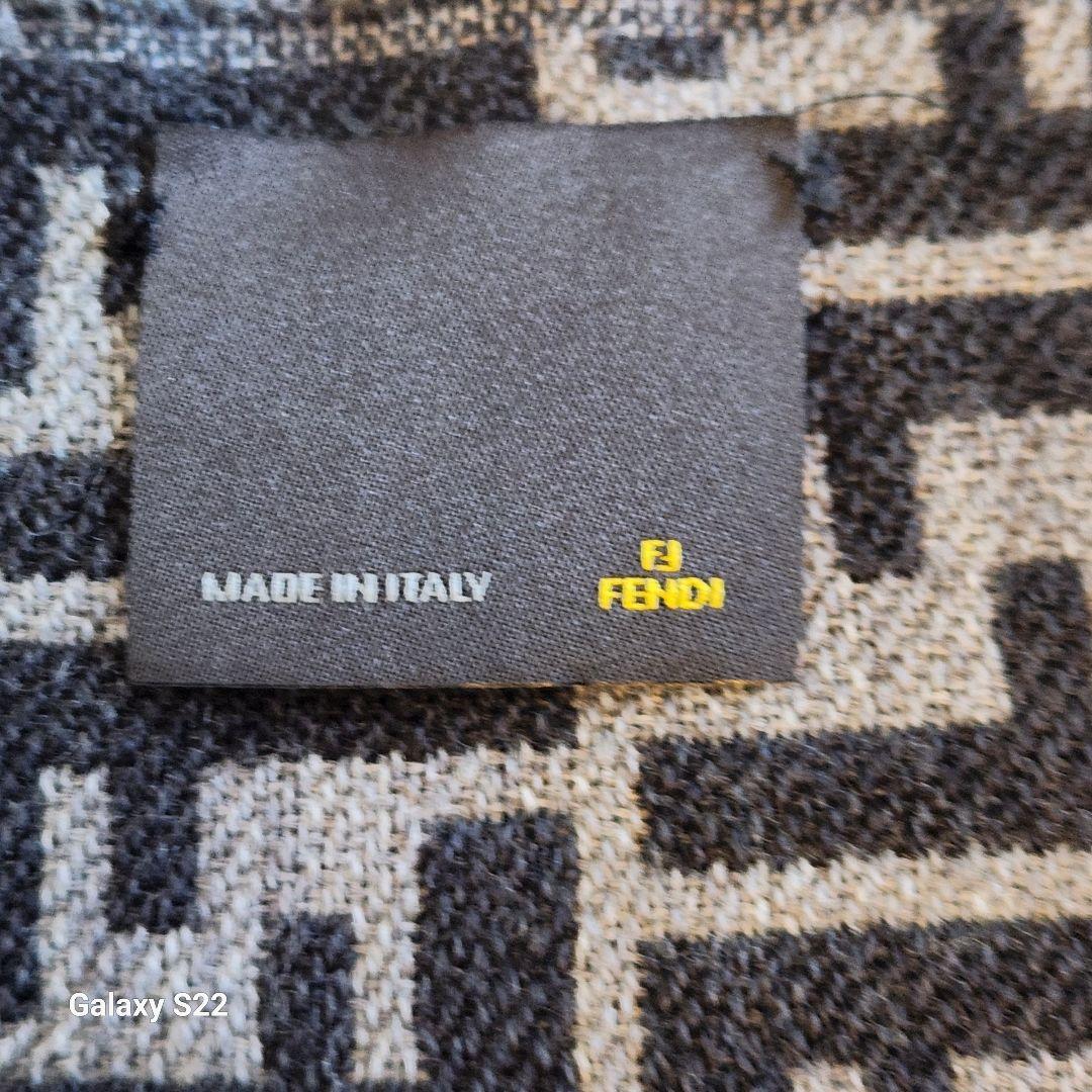 Fendiズッカ柄 ロゴパターン マフラー グレー/ブラック - メルカリ コ
