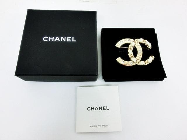 CHANEL シャネル ブローチ B19S ココマーク ラインストーン レザー