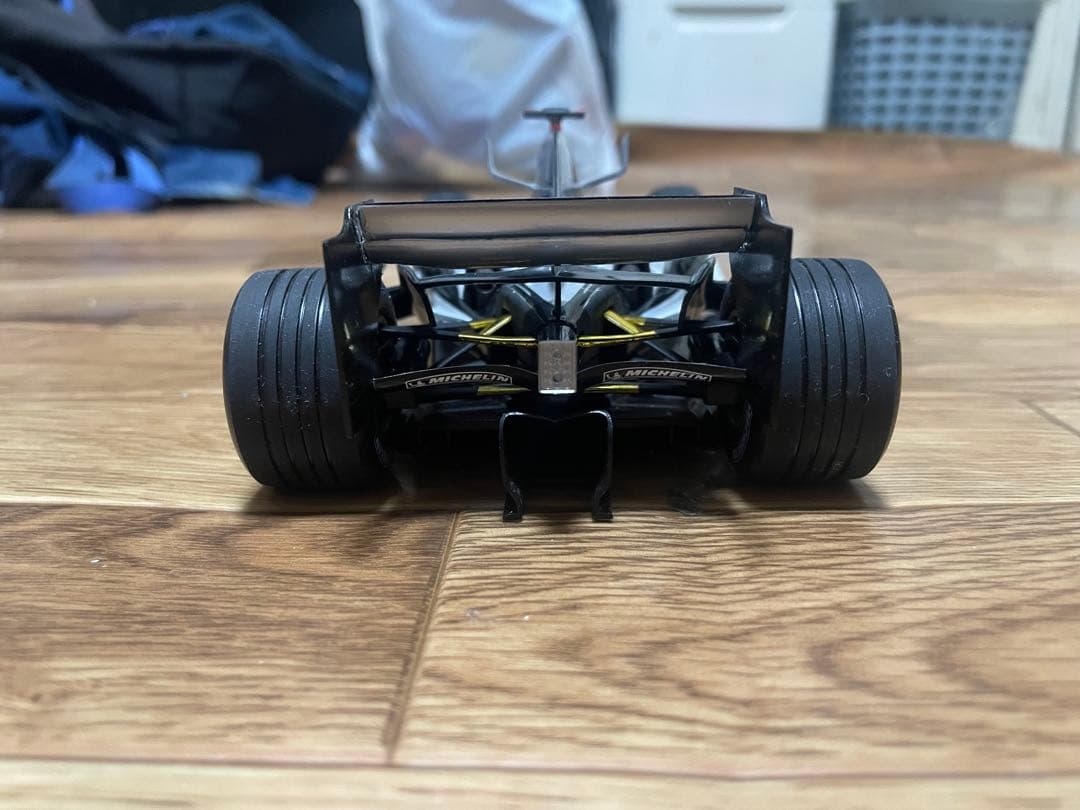 ミニチャンプス　マクラーレンメルセデスMP4-20　キミ・ライコネン　箱無し