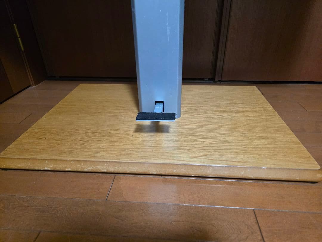 ［幅120cm］ 移動がしやすいキャスター付き昇降式テーブル　テーブルマット付き