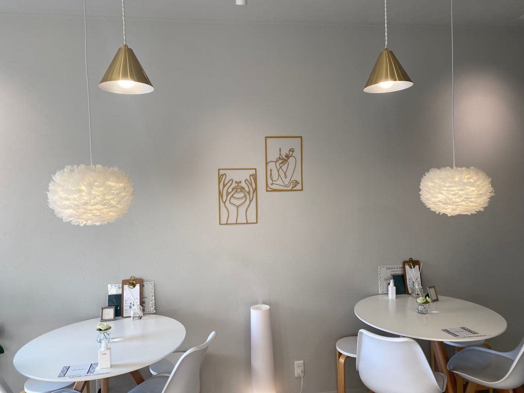 HAYに似た 円形白ダイニングテーブル 韓国風 カフェテーブル 北欧風