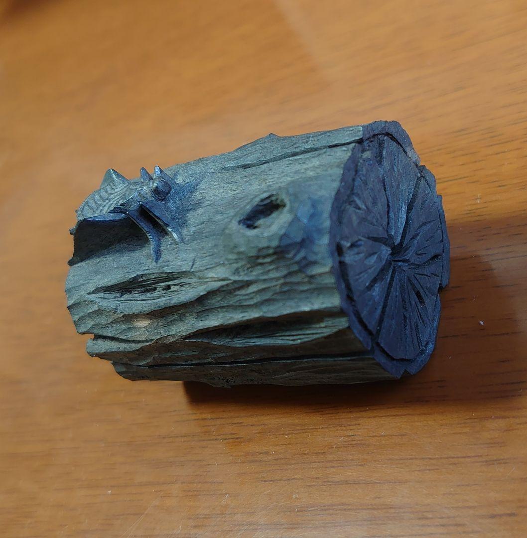 小玉治朗 「炭に鈴虫」黒柿 木彫香合 茶道具 共箱付き