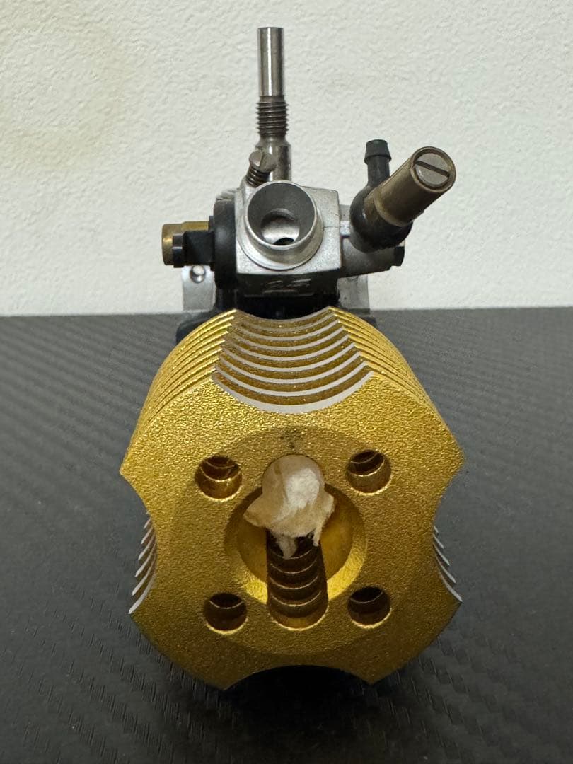 OS MAX CV-R 2ストロークエンジン