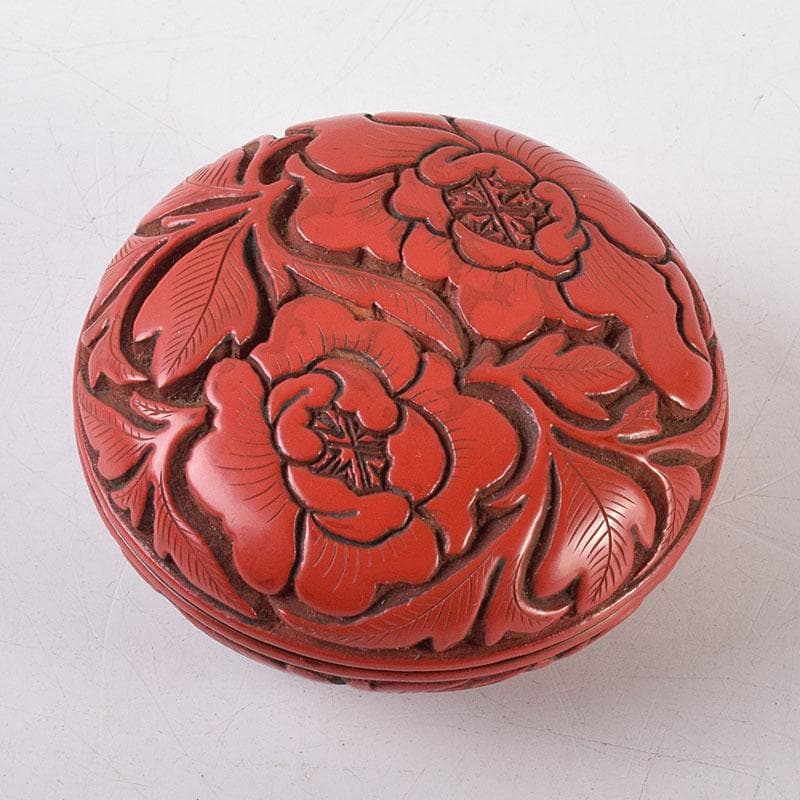 茶道具 堆朱 倶利雕 牡丹庵草 香合 在銘 共箱 V R8614