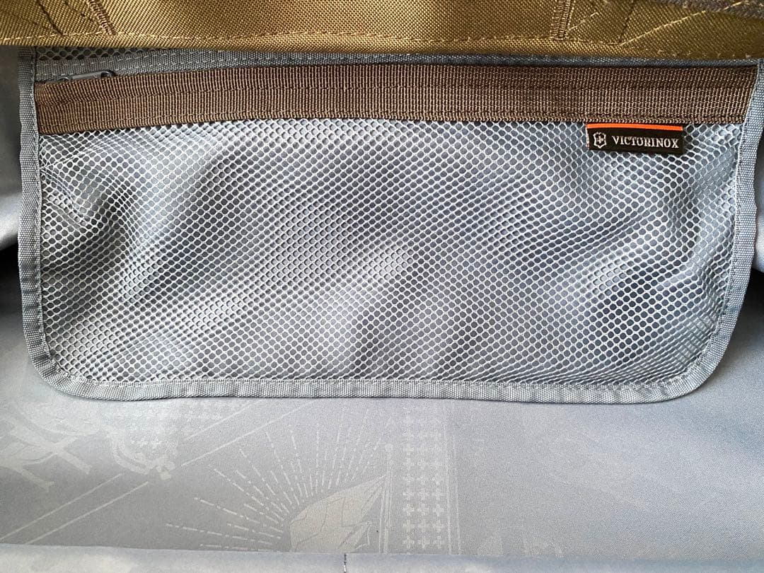 即日発送】極美品VICTORINOX ビクトリノックスボストンバッグ 緑-東京