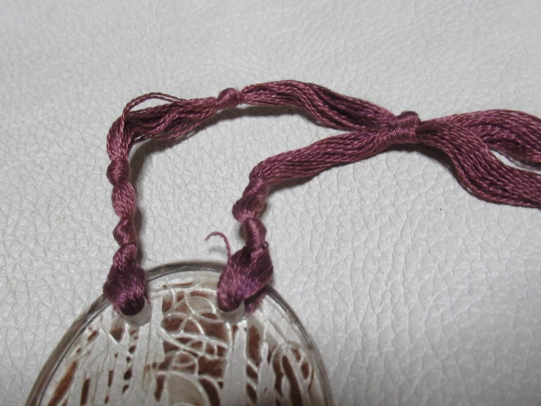 1915年定価30万◇ルネ・ラリック『垂れ下がる花』ペンダント セピア色