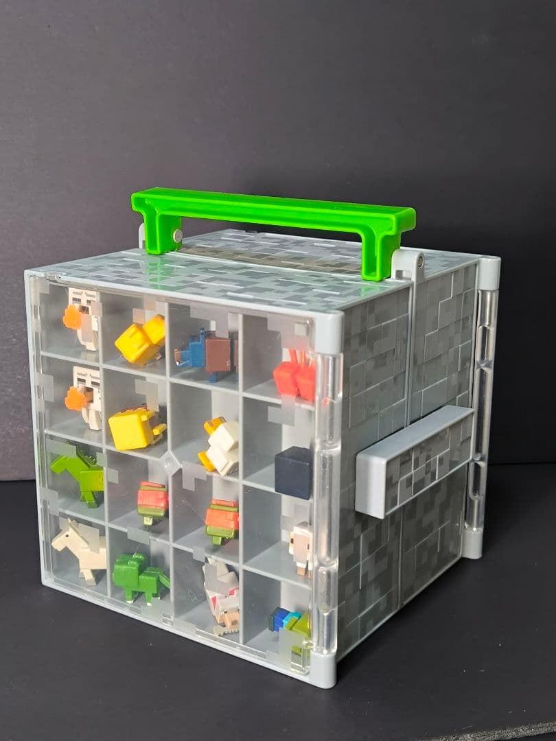 マインクラフト ミニフィギュア 67体 ＆ コレクションケース付きセット C