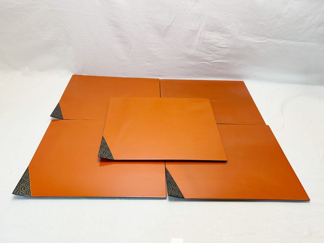 未使用 懐石道具 天然木製 輪島塗 朱塗 波蒔絵 折敷5客 栞 共箱