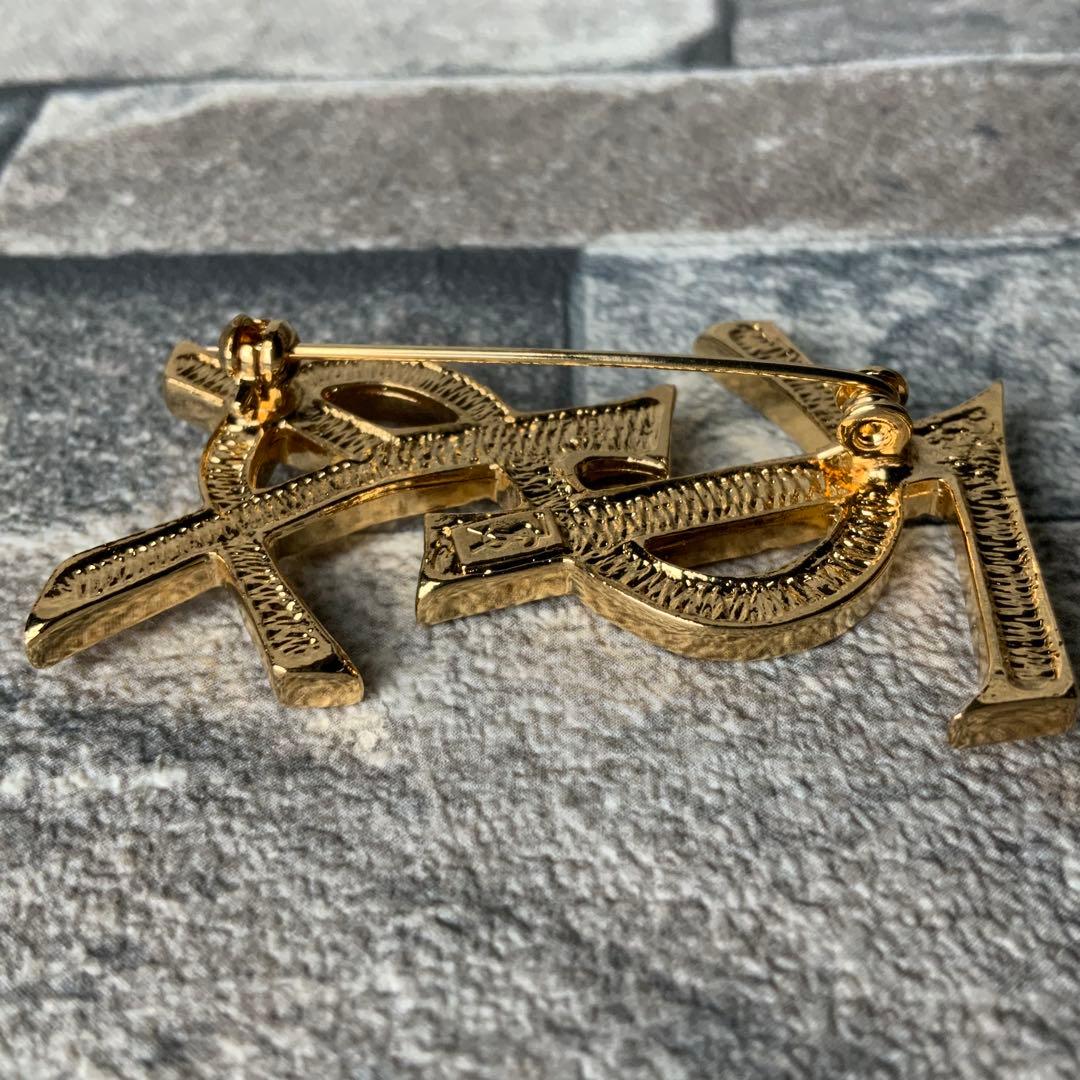 ◇イヴ・サンローラン YSLロゴ ラインストーン ブローチ ゴールド