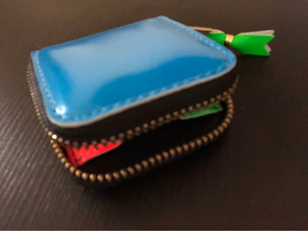 値下　COMME des GARCONS SUPER FLUO SA4100SF