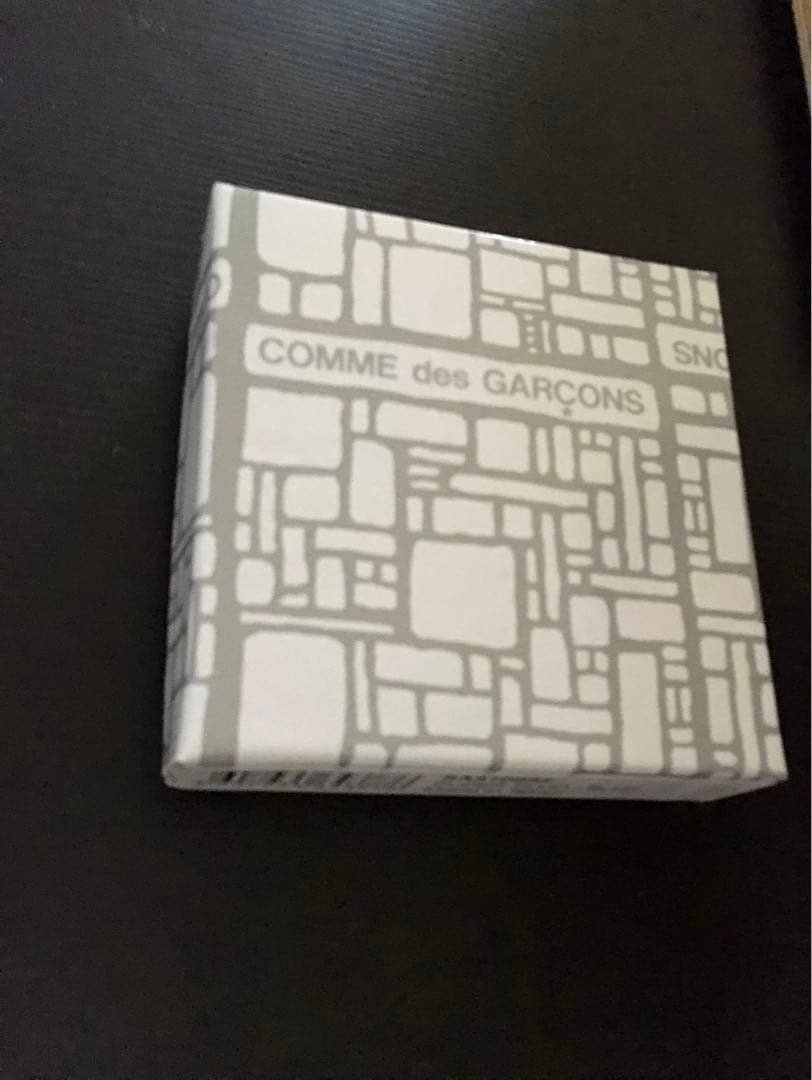 値下　COMME des GARCONS SUPER FLUO SA4100SF