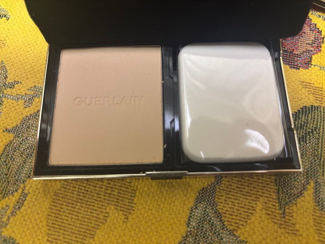 ☆GUERLAIN パリュール ゴールド スキン コントロール コンパクトON