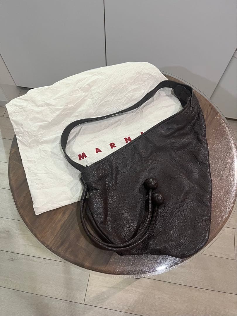【ステファン】MARNI ナッパレザー スモールホーボーバッグ　ブラウン