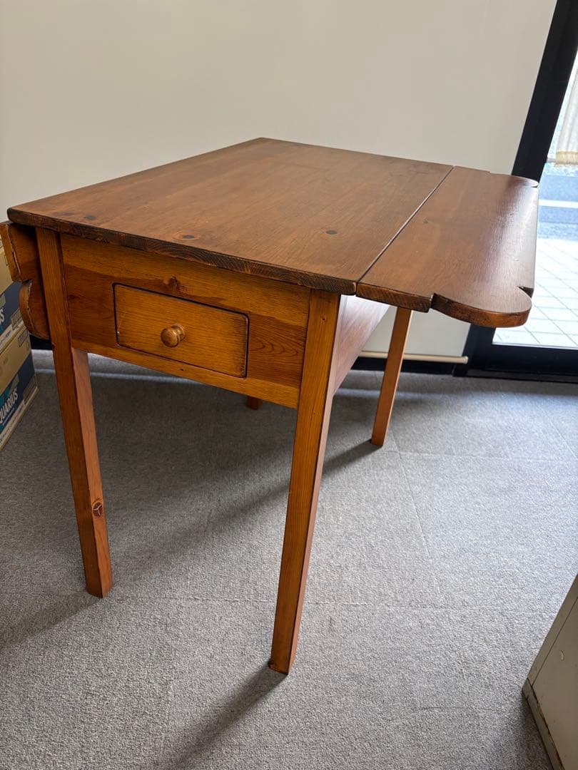 ピノ　アンファン　バタフライテーブル