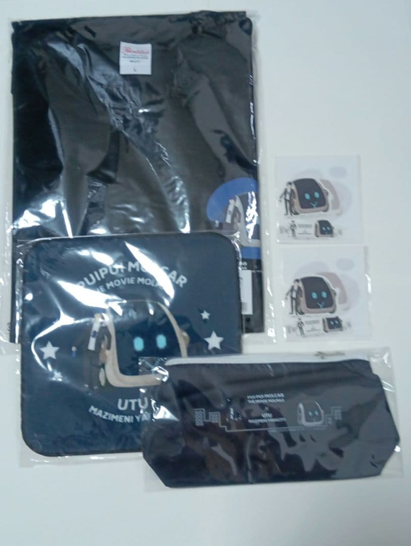 PUI PUI モルカー×鬱先生(まじめにヤバシティ) コラボTシャツ: その他