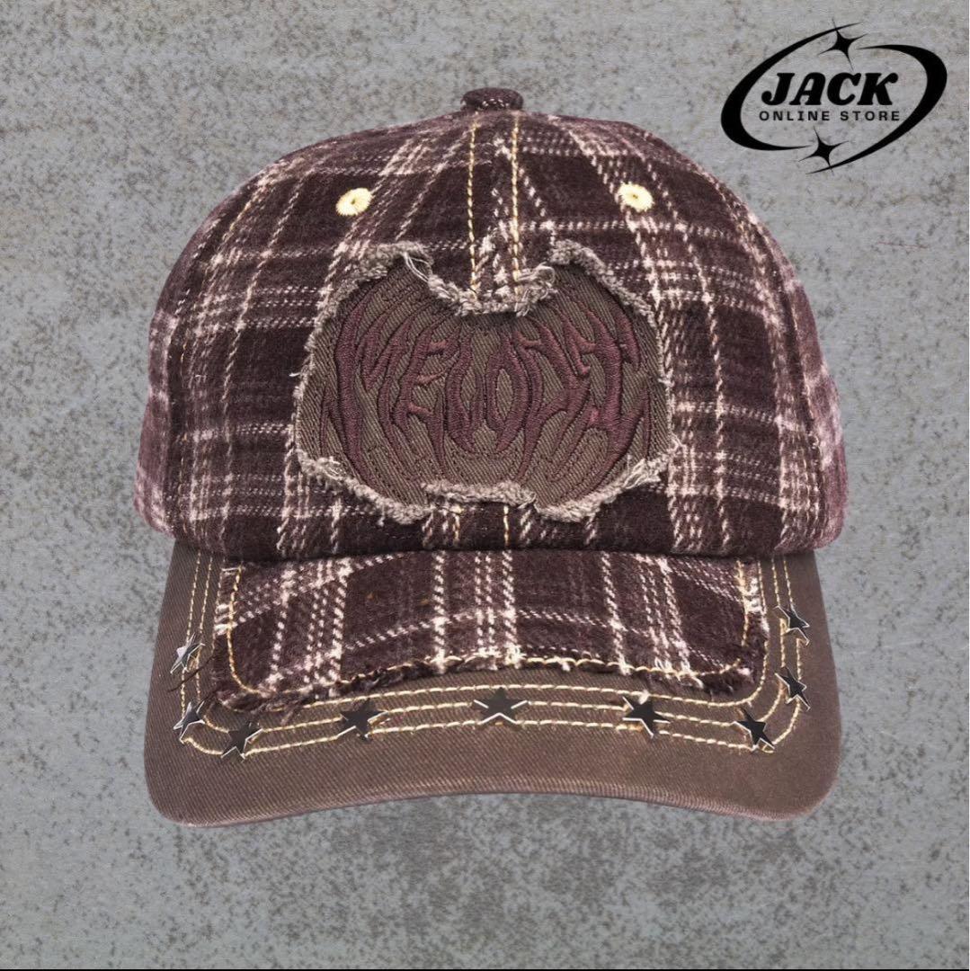 EC Melodi / Brown Plaid Star Studded Hat