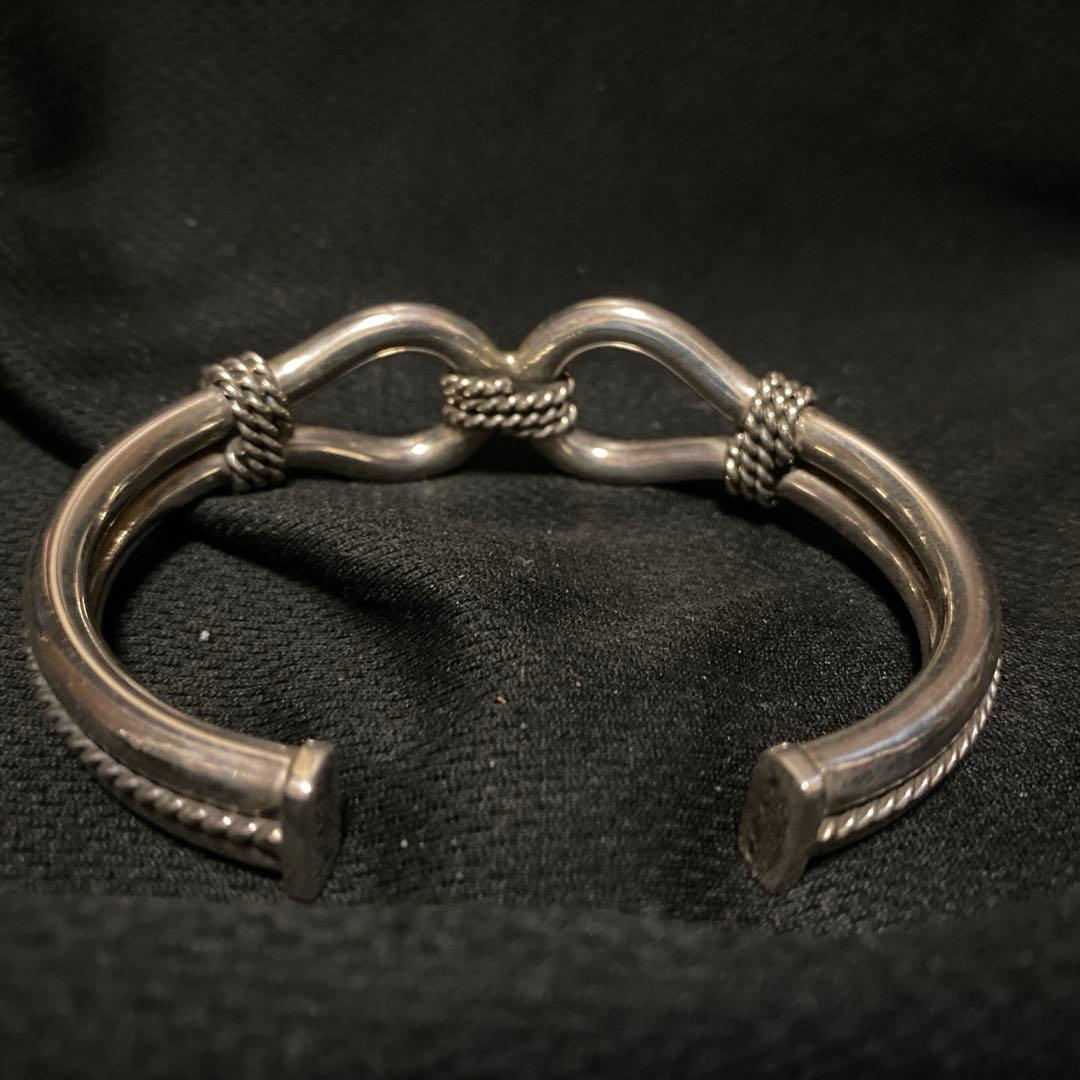 サンタナ『希少5mmワイヤー』ホースウィスパラー バングル